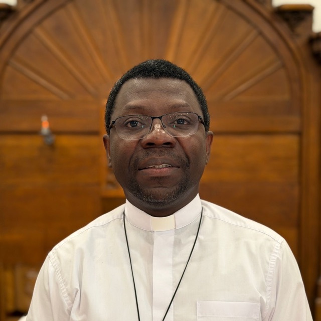 Le père Romain Gildas Aboa