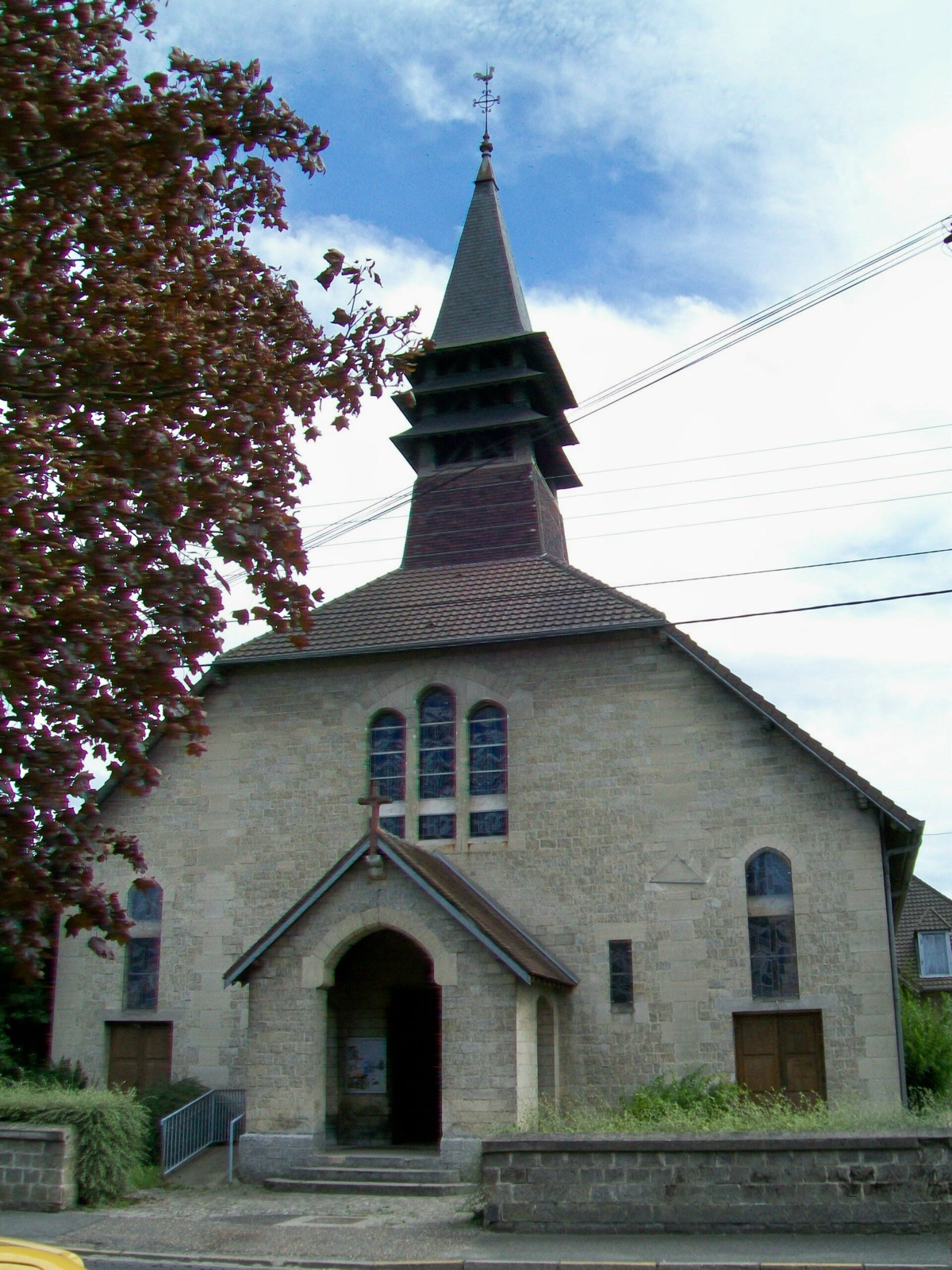 L'église Saint-Germain de Persan, rue Pierre Brossolette